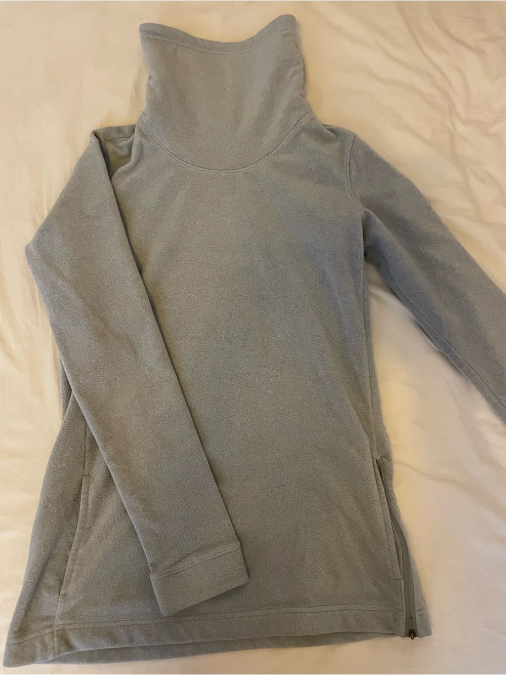 Nike Women's Light Gray Tall Funnel Neck Fleece Pullover